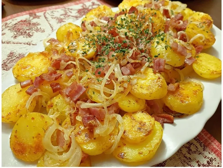 FARMÁRSKE ZEMIAKY pripravené v jednej panvici s čerstvými ingredienciami