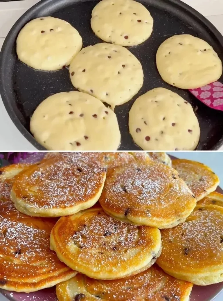 Nadýchané jogurtové palacinky na tanieri s ovocím a sirupom