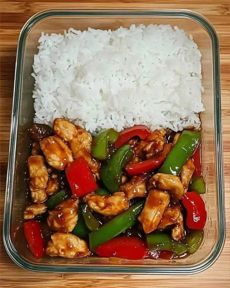 Kuracie prsia s paprikou na tanieri, chutný recept na rúru