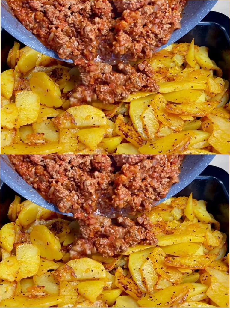 Pokrm s mletým mäsom a zemiakmi na tanieri